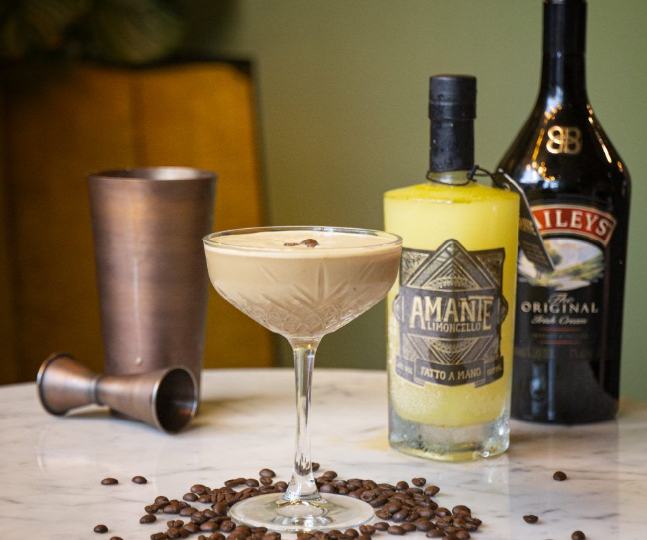 Eau, vin italien, espresso, limoncello